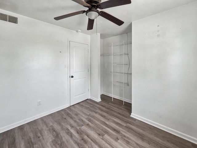1033 E Villa Marie Street, Springfield, MO 65803
