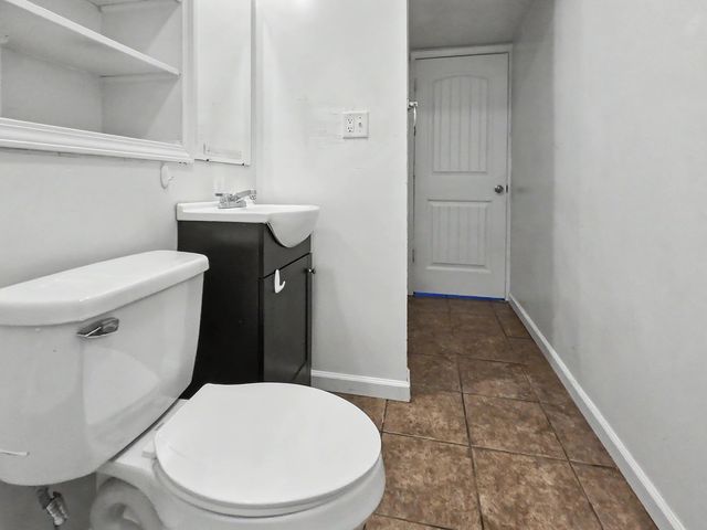 1033 E Villa Marie Street, Springfield, MO 65803