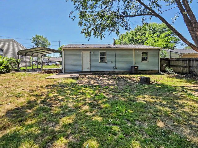 1033 E Villa Marie Street, Springfield, MO 65803