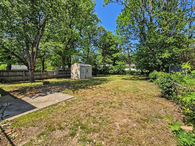 1033 E Villa Marie Street, Springfield, MO 65803