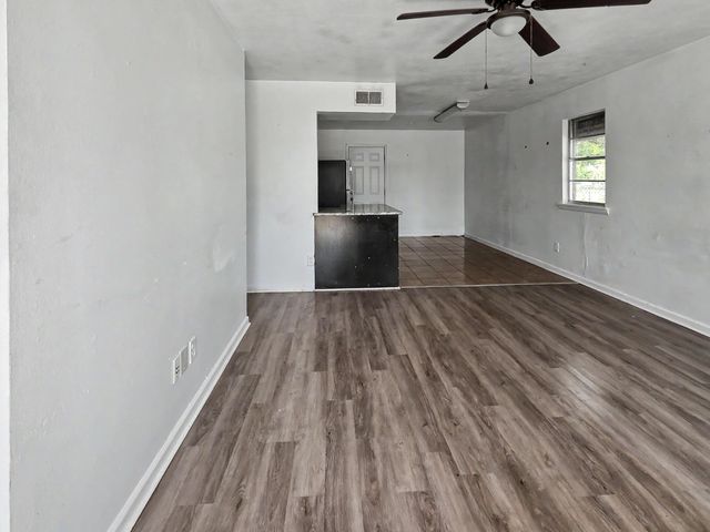 1033 E Villa Marie Street, Springfield, MO 65803