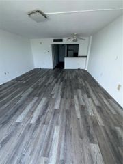 1470 NE 125th Ter 605, North Miami, FL 33161