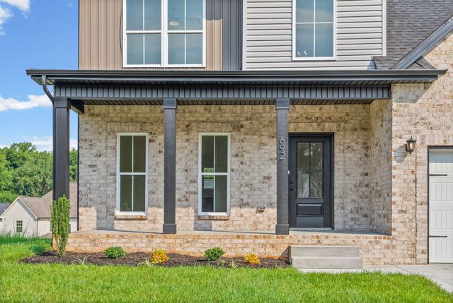 692 Eva Agnes Ave, Clarksville, TN 37042