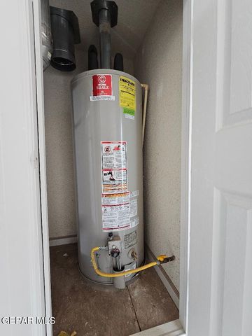 401 Fifth Street, Anthony, TX 79821