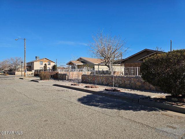 401 Fifth Street, Anthony, TX 79821