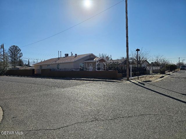 401 Fifth Street, Anthony, TX 79821