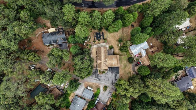 12366 Pawnee Trl, Nevada City, CA 95959