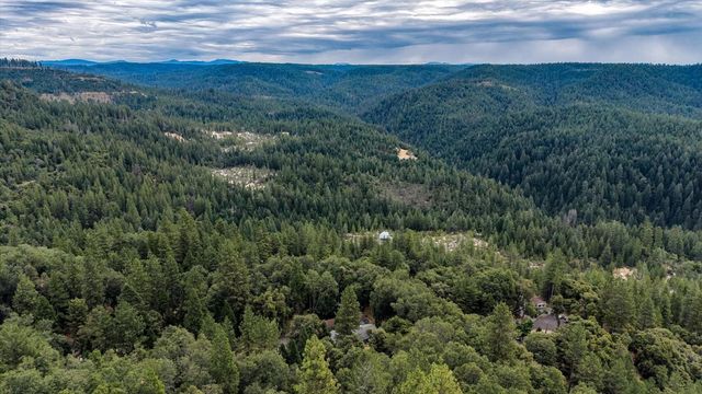 12366 Pawnee Trl, Nevada City, CA 95959