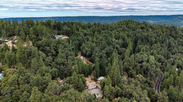 12366 Pawnee Trl, Nevada City, CA 95959