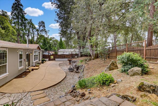 12366 Pawnee Trl, Nevada City, CA 95959