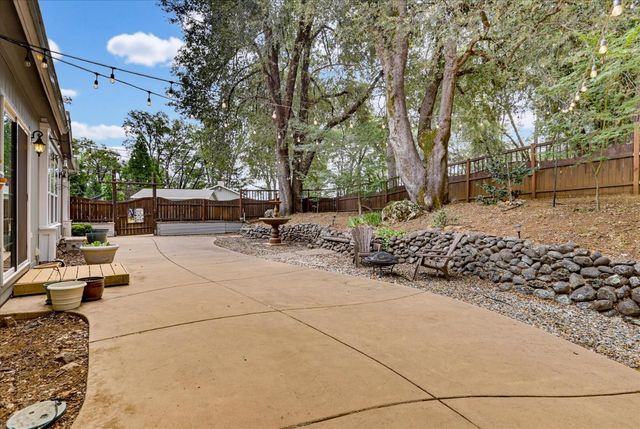 12366 Pawnee Trl, Nevada City, CA 95959