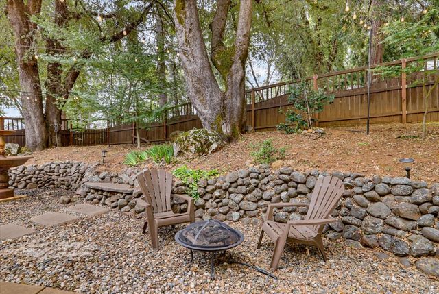 12366 Pawnee Trl, Nevada City, CA 95959