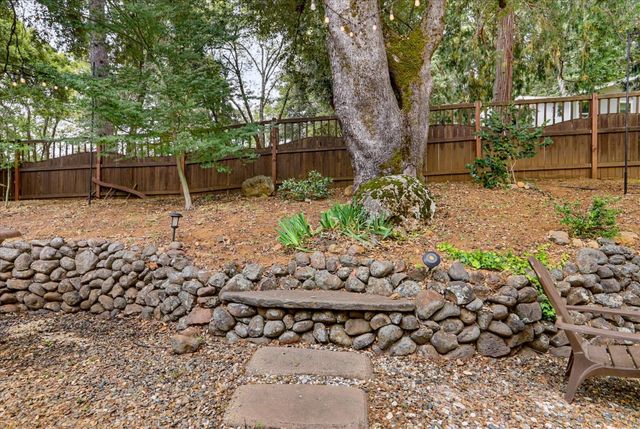12366 Pawnee Trl, Nevada City, CA 95959