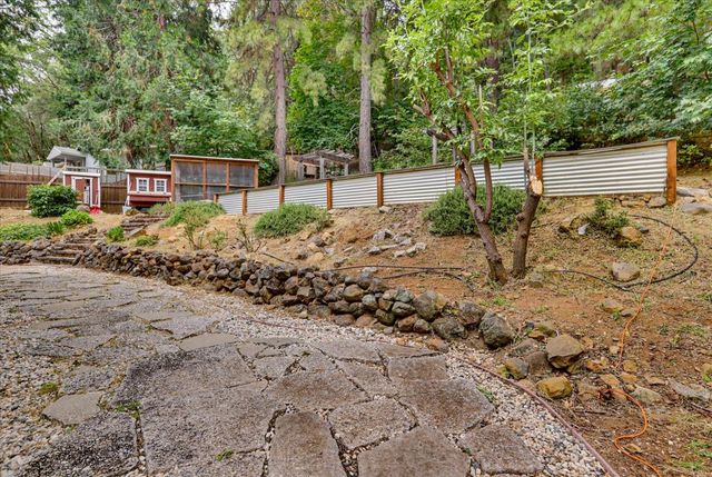 12366 Pawnee Trl, Nevada City, CA 95959