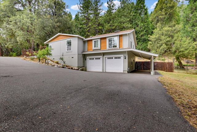 12366 Pawnee Trl, Nevada City, CA 95959
