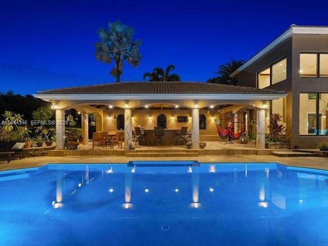 2982 E Lake Vista Cir, Davie, FL 33328