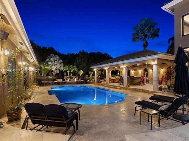 2982 E Lake Vista Cir, Davie, FL 33328