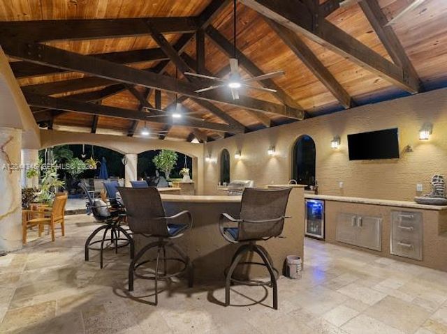 2982 E Lake Vista Cir, Davie, FL 33328