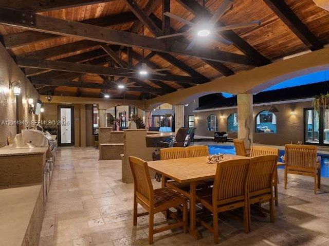 2982 E Lake Vista Cir, Davie, FL 33328