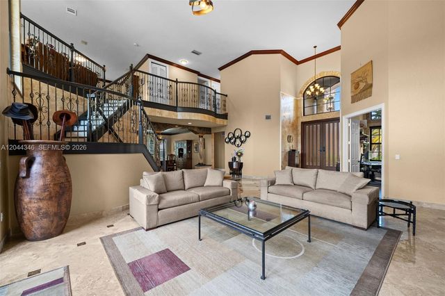 2982 E Lake Vista Cir, Davie, FL 33328