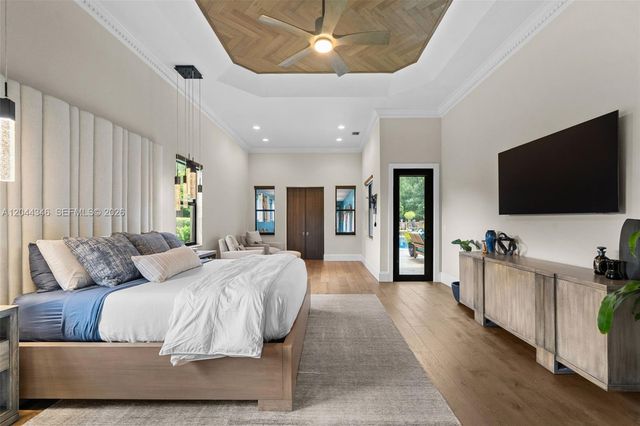 2982 E Lake Vista Cir, Davie, FL 33328