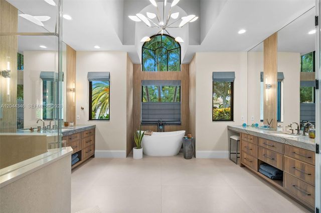 2982 E Lake Vista Cir, Davie, FL 33328