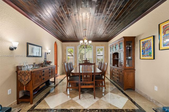 2982 E Lake Vista Cir, Davie, FL 33328