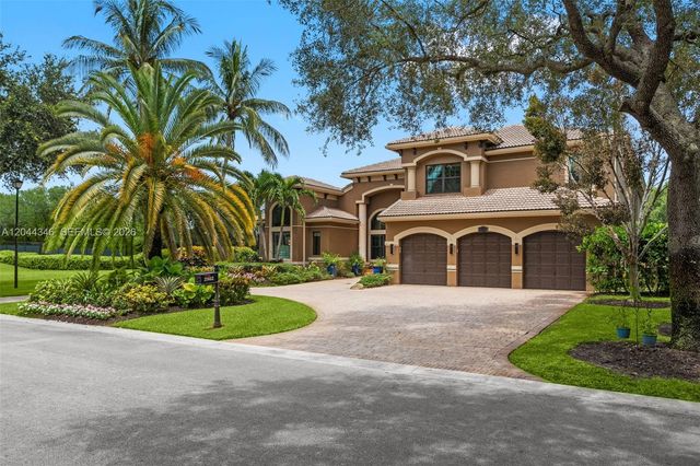 2982 E Lake Vista Cir, Davie, FL 33328