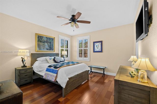 2982 E Lake Vista Cir, Davie, FL 33328