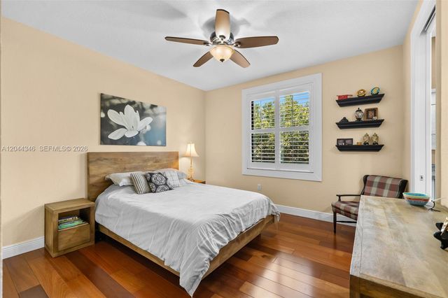 2982 E Lake Vista Cir, Davie, FL 33328
