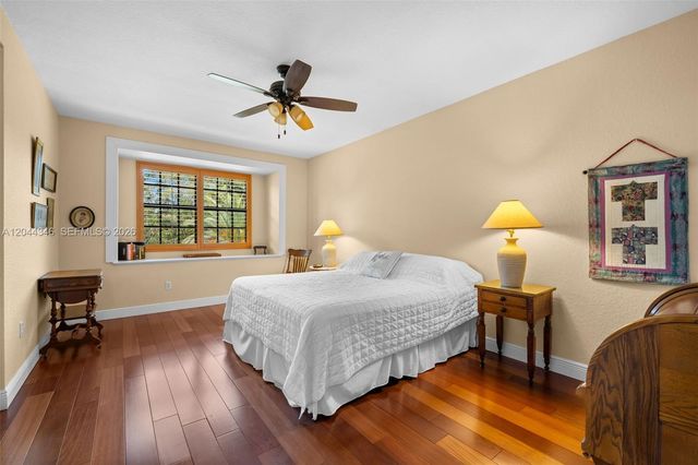 2982 E Lake Vista Cir, Davie, FL 33328