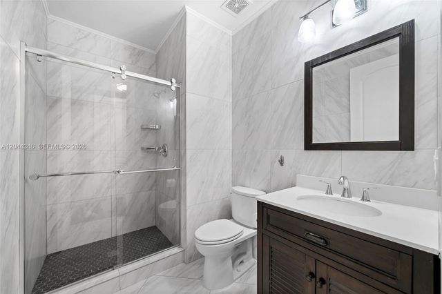 2982 E Lake Vista Cir, Davie, FL 33328