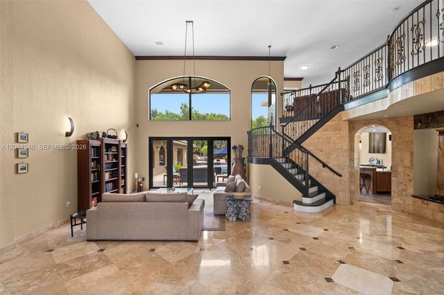 2982 E Lake Vista Cir, Davie, FL 33328