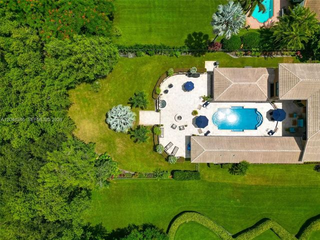 2982 E Lake Vista Cir, Davie, FL 33328