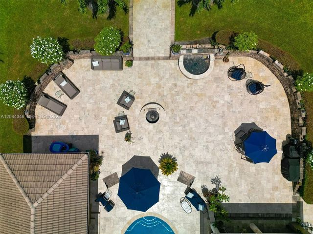 2982 E Lake Vista Cir, Davie, FL 33328