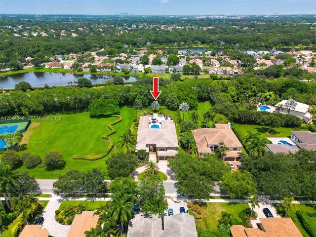 2982 E Lake Vista Cir, Davie, FL 33328