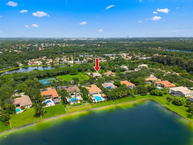 2982 E Lake Vista Cir, Davie, FL 33328