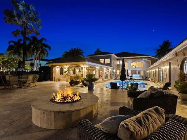 2982 E Lake Vista Cir, Davie, FL 33328