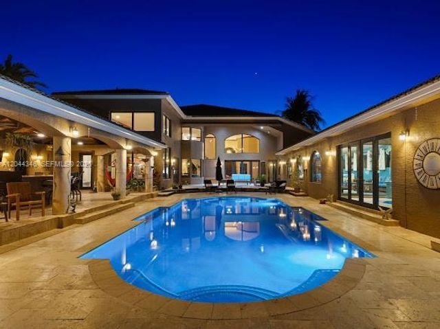 2982 E Lake Vista Cir, Davie, FL 33328