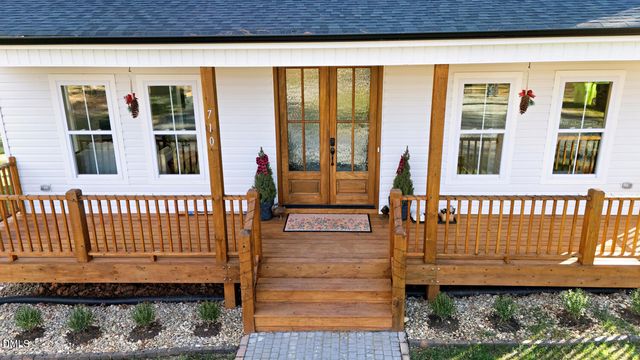 710 Still Run Lane, Graham, NC 27253