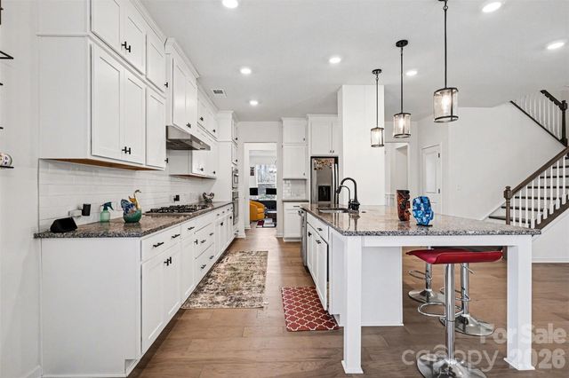 7116 Glenroe Drive, Huntersville, NC 28078