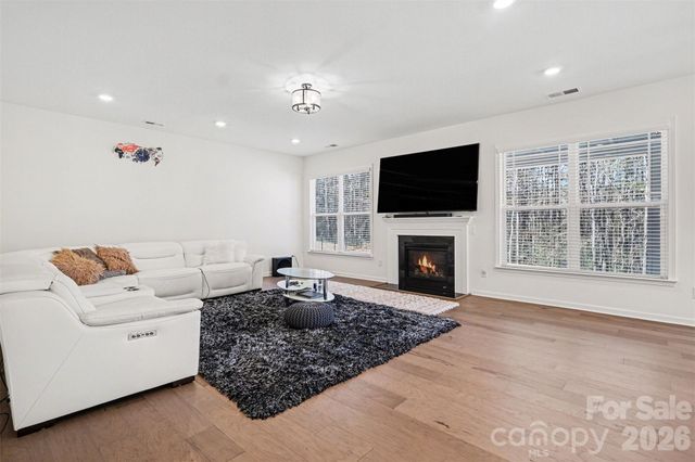 7116 Glenroe Drive, Huntersville, NC 28078