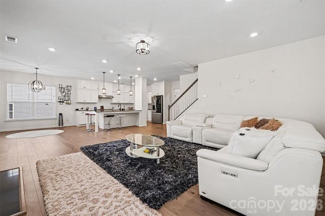 7116 Glenroe Drive, Huntersville, NC 28078