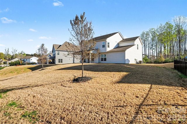 7116 Glenroe Drive, Huntersville, NC 28078