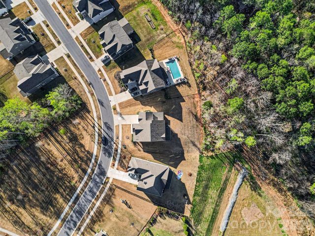 7116 Glenroe Drive, Huntersville, NC 28078