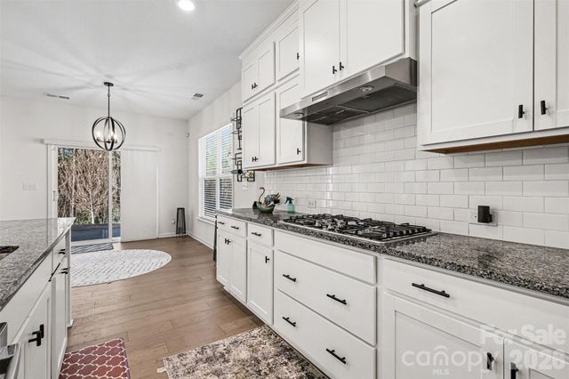 7116 Glenroe Drive, Huntersville, NC 28078