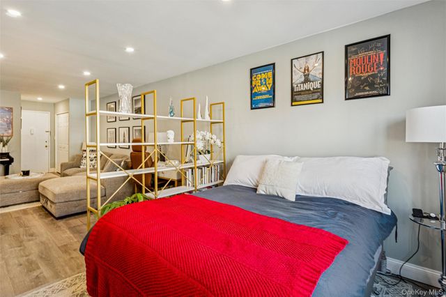 700 Shore Road 5U, Long Beach, NY 11561