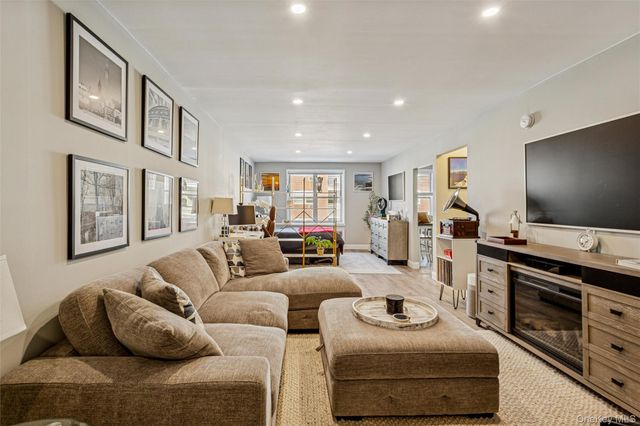 700 Shore Road 5U, Long Beach, NY 11561