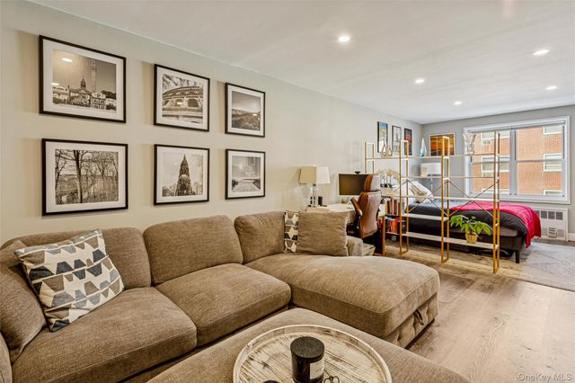 700 Shore Road 5U, Long Beach, NY 11561