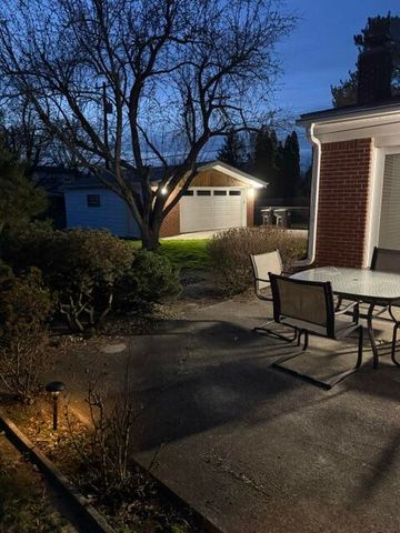 15614 Leader, Taylor, MI 48180